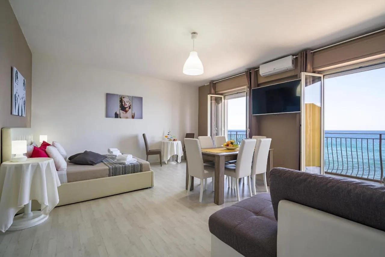 Ferienwohnung Loft Panorama Di Naxos Giardini-Naxos