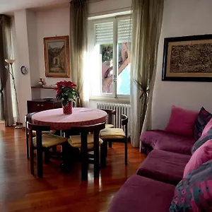 Casa Lola , Livorno Italia