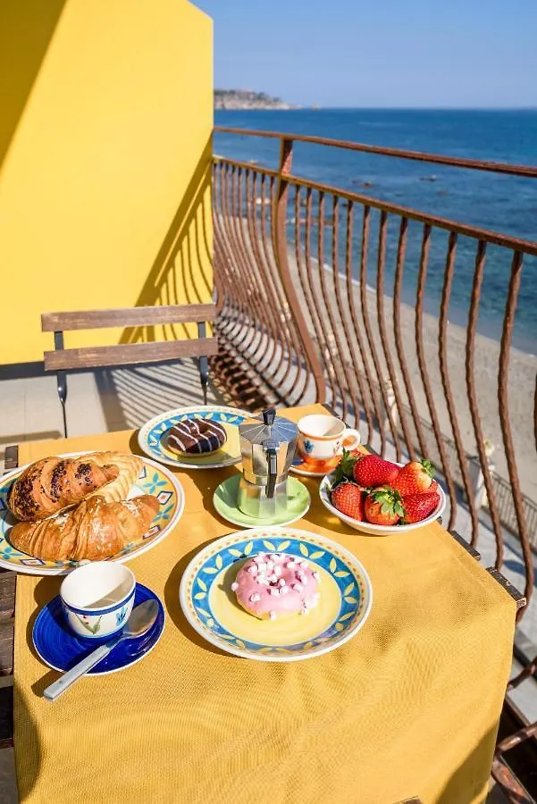 Appartamento Loft Panorama di Naxos Giardini Naxos 0*,  Italia